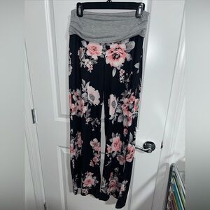 Gracyoga, Black and Pink Floral Wide Leg Yoga Pants Medium